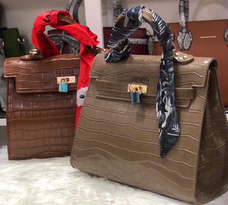 Sac Hermès Croco en relief avec 2 mini sacs